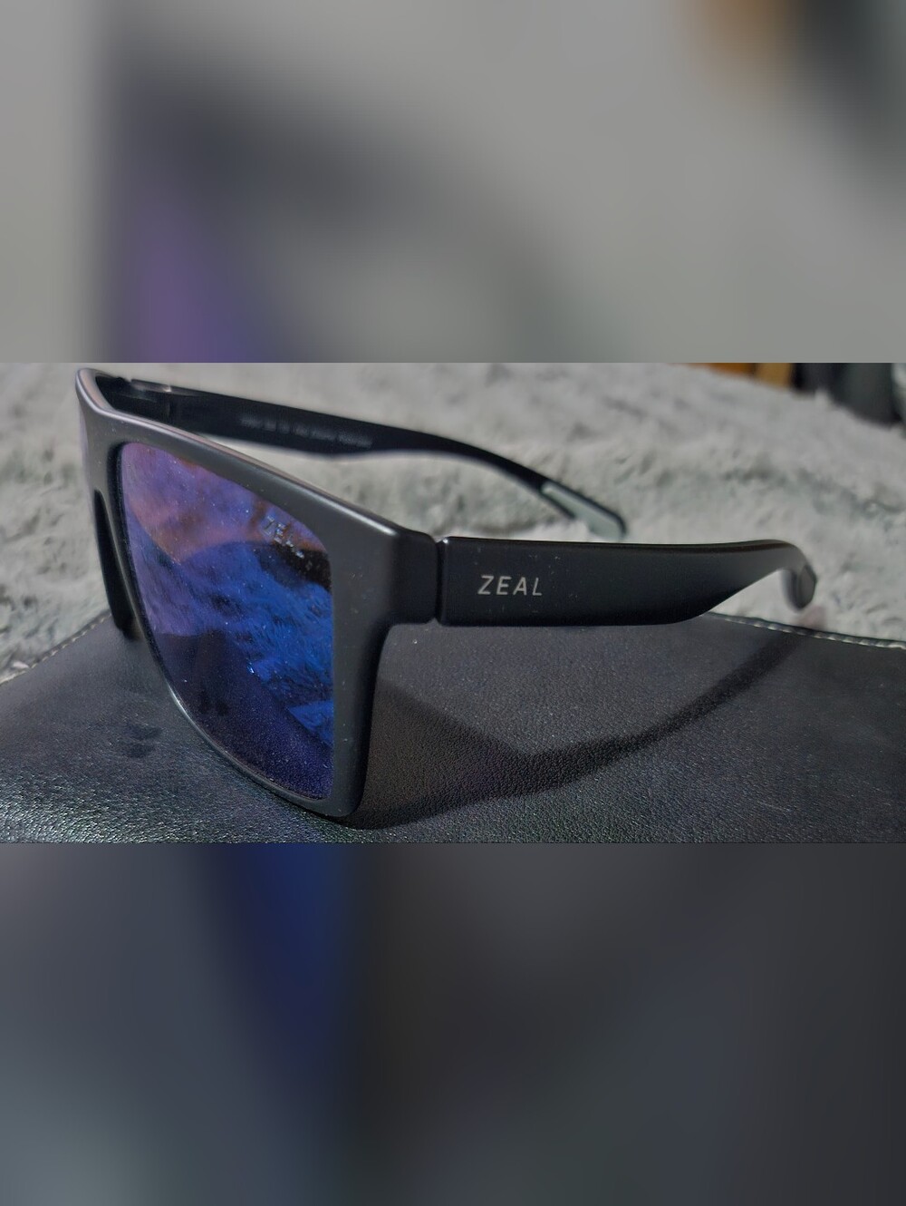 Zeal Optics Polorized Mens Designer Black Blue Lens Sunglasses